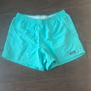 Patagonia baggy shorts women’s M